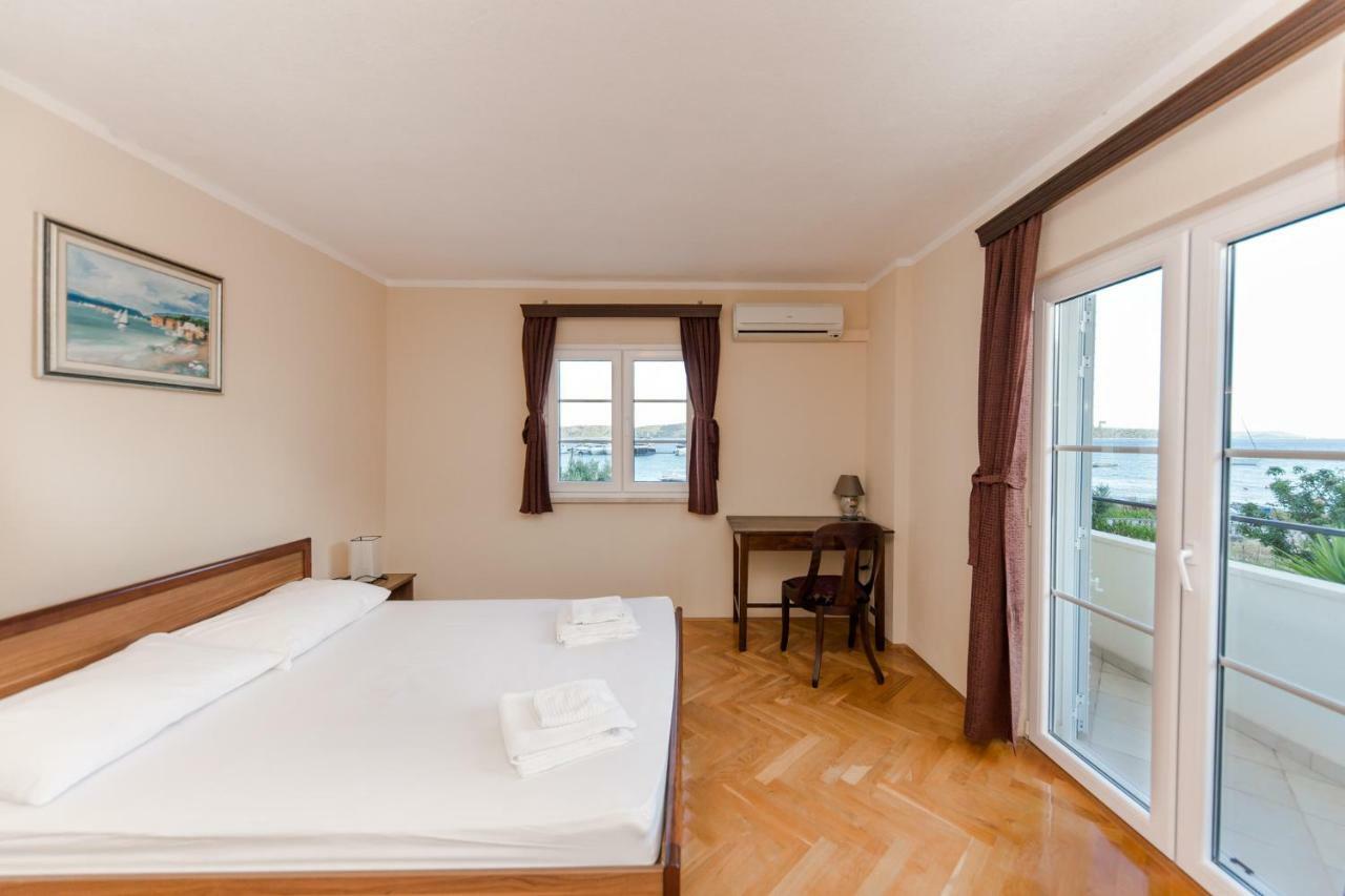 Seaside Villa Mia Trogir Exterior foto